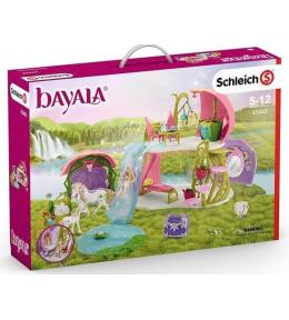 Kwiecisty dom z jeziorem i stajnią Bayala