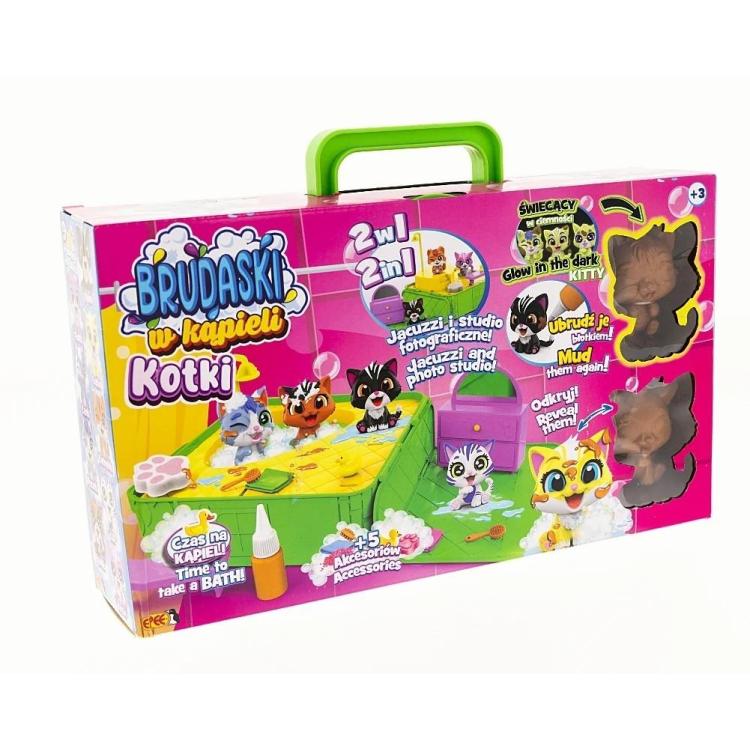 Brudaski w kąpieli Kotki w jacuzzi