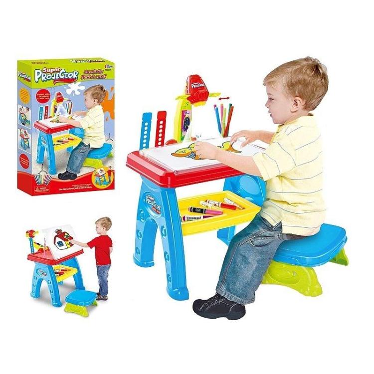 Stół edukacyjny z projektorem, krzesełko