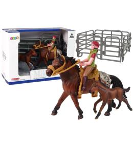 Koń z jeźdzcem, źrebakiem i zagrodą