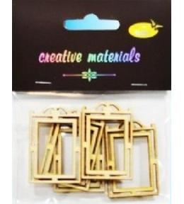 Drewniane elementy w kształcie :ramek.