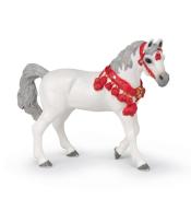 Koń arabski w stroju na paradę biały