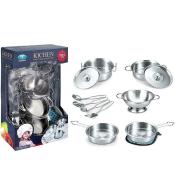 Zestaw naczyń metalowych