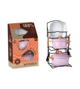 Zestaw garnków metalowych na stojaku