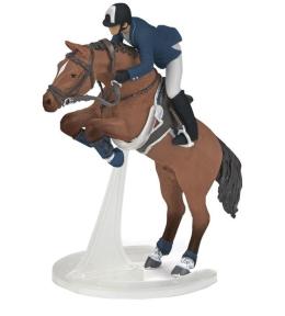 Koń skaczący z jeźdźcem