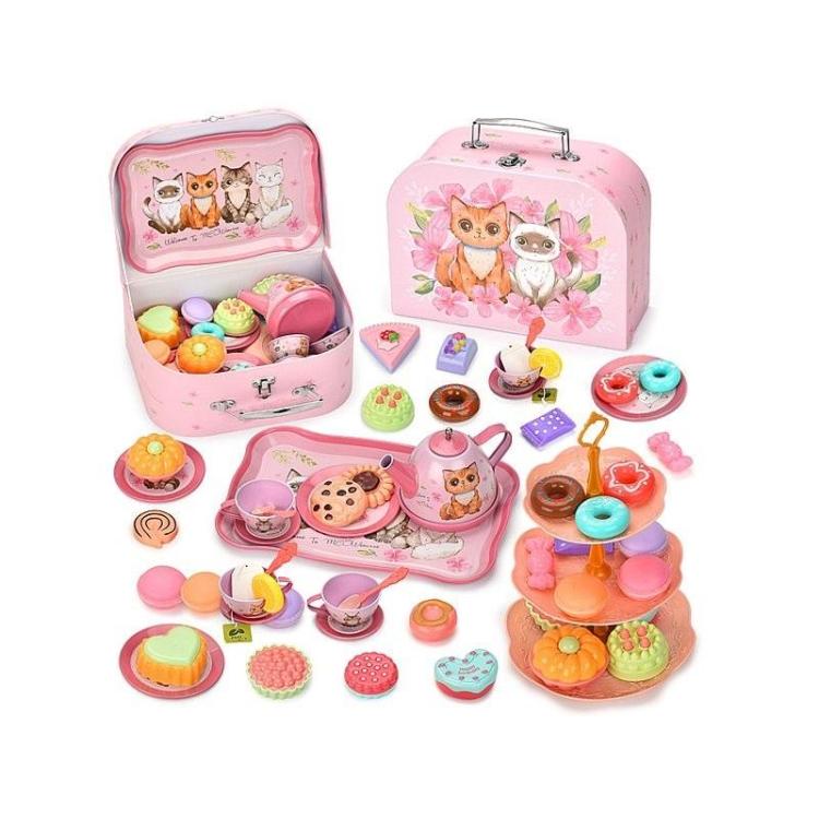 Zestaw deserowy w kuferku