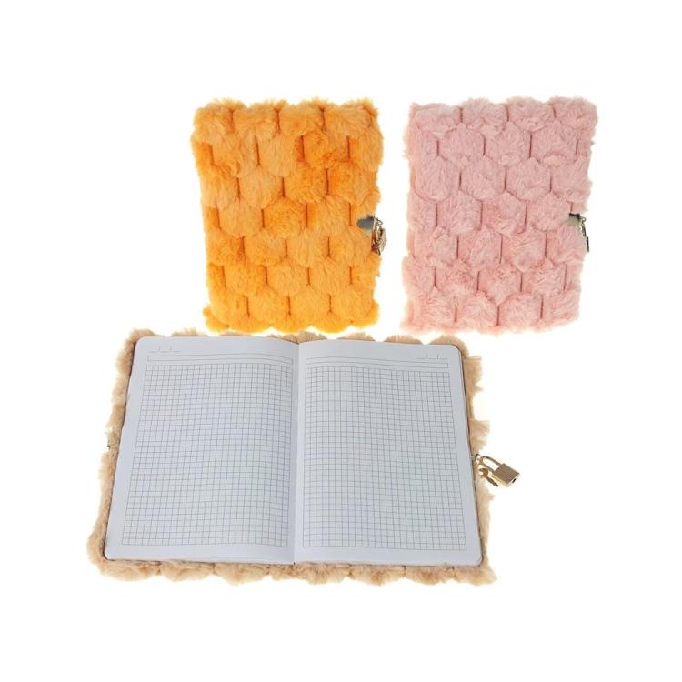 Pamiętnik A5 w okładce pluszowej z kłódką MIX