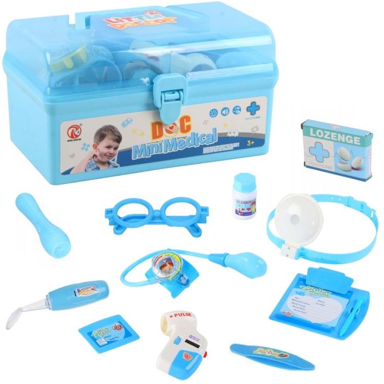 Zestaw lekarski ze światłem w kuferku