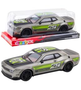 Wyścigówka z napędem na tył srebrno zielona